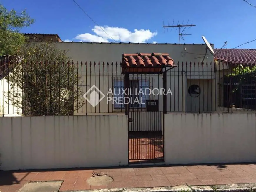 Casa com 2 Quartos à Venda, 44 m² por R$ 165.000 Rua Engenheiro Alberto Henrique Kruse, 207 - Farrapos, Porto Alegre - RS