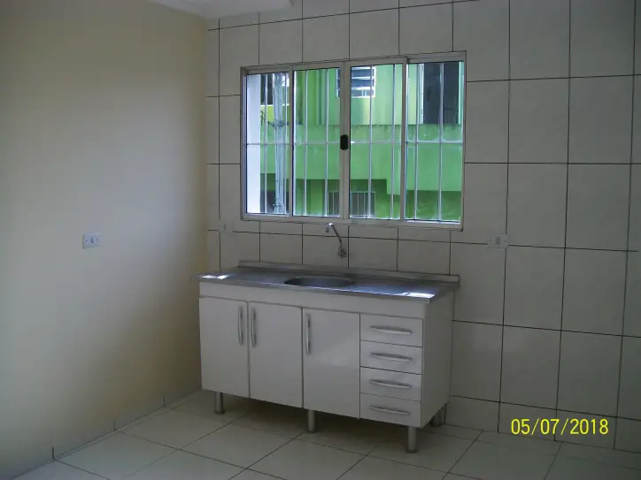 Casa com 1 Quarto para Alugar por R$ 700/Mês Vila Dirce, Carapicuíba - SP