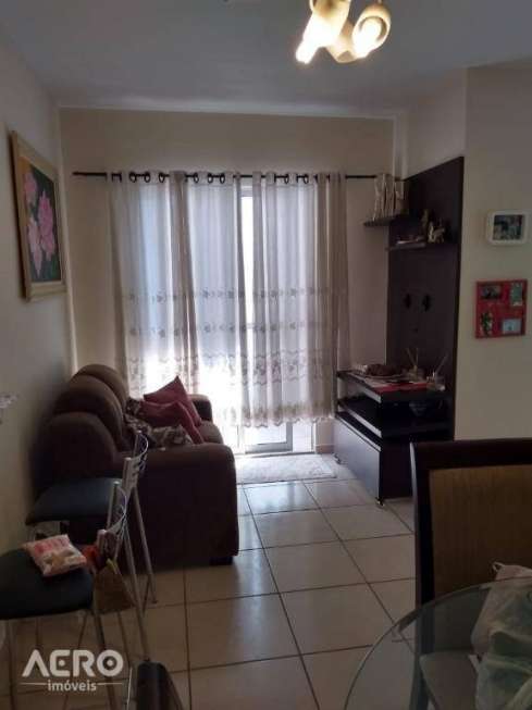 Apartamento com 3 Quartos para Alugar, 48 m² por R$ 850/Mês Vila Cardia, Bauru - SP