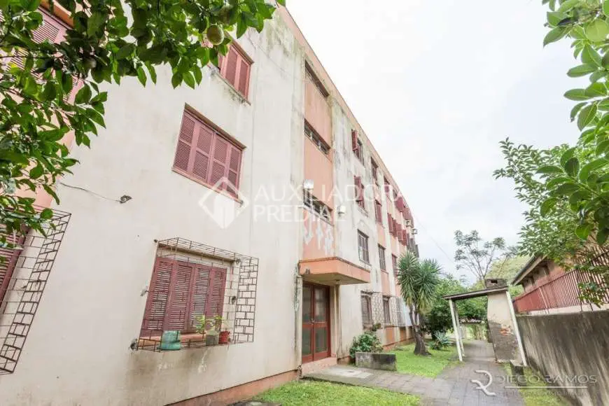Apartamento com 1 Quarto à Venda, 42 m² por R$ 115.000 Rua Doutor Cândido José de Godoy, 150 - Parque dos Maias, Porto Alegre - RS