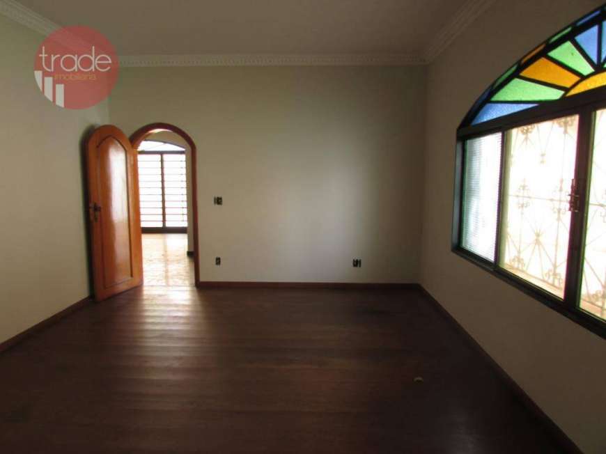 Casa com 3 Quartos para Alugar, 255 m² por R$ 3.500/Mês Avenida Talita Regazzini Verçosa - Ribeirânia, Ribeirão Preto - SP