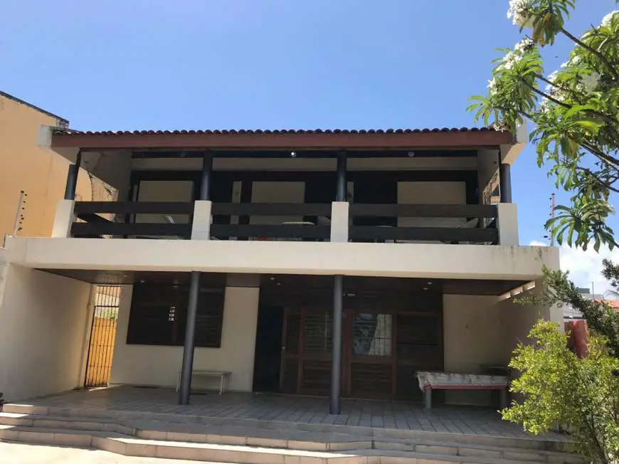 Casa com 5 Quartos para Alugar, 350 m² por R$ 18.000/Mês Camboinha, Cabedelo - PB