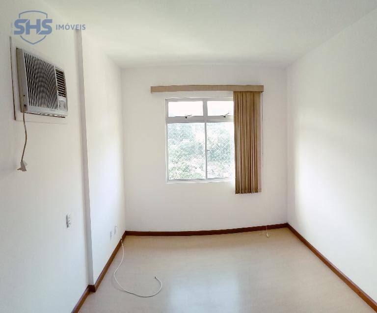 Apartamento com 3 Quartos para Alugar, 189 m² por R$ 1.500/Mês Velha, Blumenau - SC