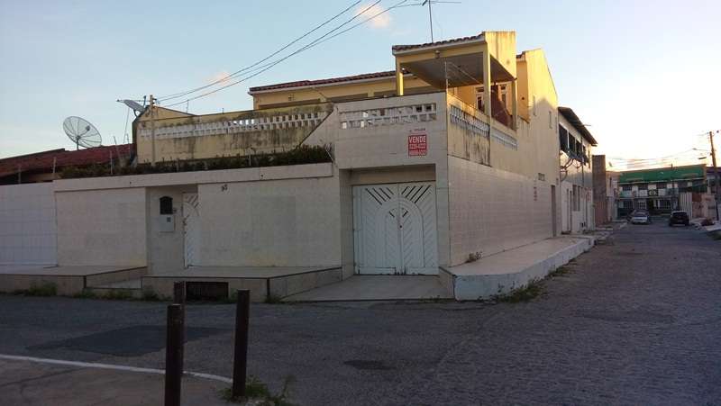 Casa com 5 Quartos à Venda, 350 m² por R$ 400.000 São Conrado, Aracaju - SE