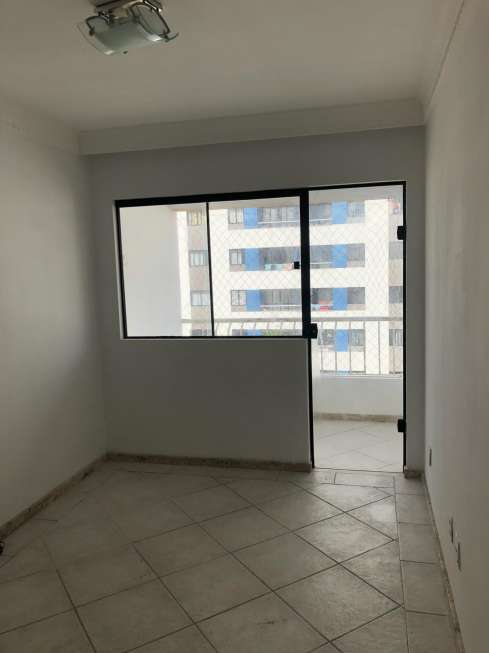 Apartamento com 3 Quartos para Alugar, 80 m² por R$ 2.000/Mês Rua João Bião de Cerqueira, s/nº - Pituba, Salvador - BA