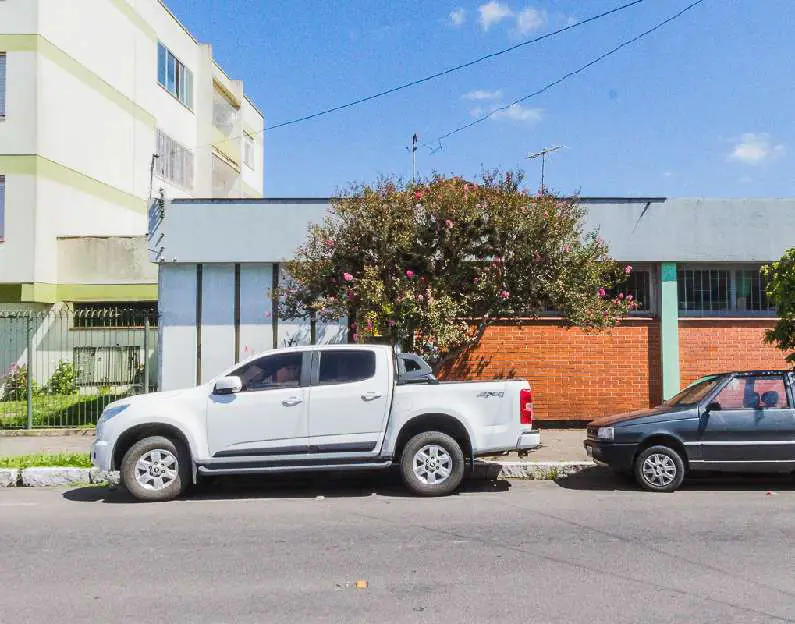 Casa com 2 Quartos para Alugar, 147 m² por R$ 1.100/Mês Rua Tiradentes, 2101 - Centro, Pelotas - RS