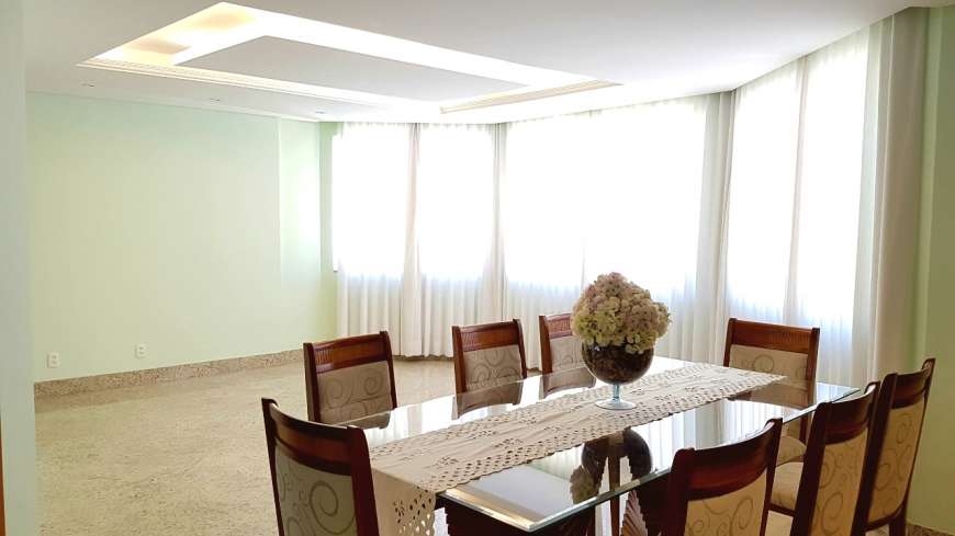 Cobertura com 4 Quartos à Venda, 340 m² por R$ 990.000 Sagrada Família, Belo Horizonte - MG
