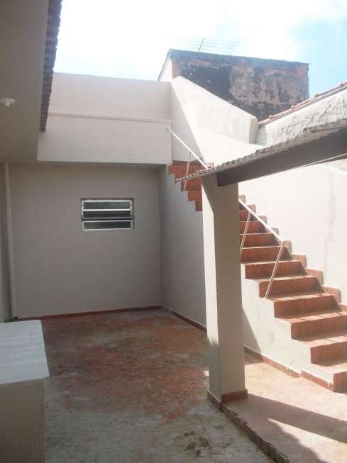 Casa com 1 Quarto para Alugar por R$ 1.100/Mês Rua Vinte e Cinco de Março - Rudge Ramos, São Bernardo do Campo - SP