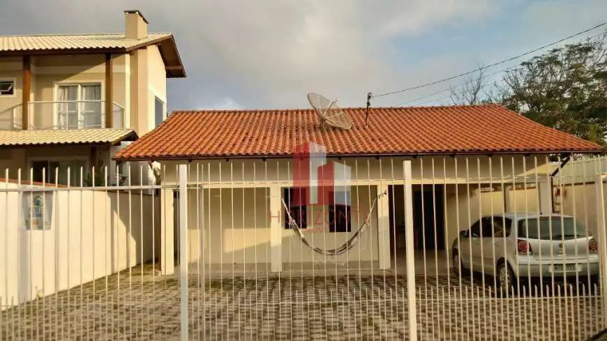 Casa com 2 Quartos à Venda, 100 m² por R$ 400.000 Rua Costão Norte, 164 - Ingleses do Rio Vermelho, Florianópolis - SC