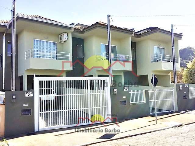 Casa com 2 Quartos à Venda, 84 m² por R$ 215.000 Rocio Pequeno, São Francisco do Sul - SC