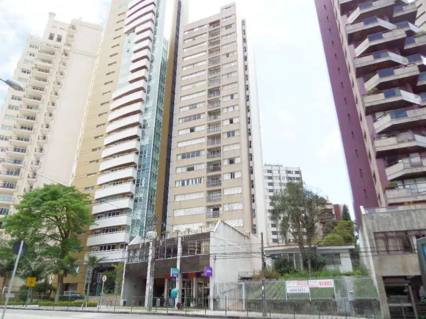 Apartamento com 4 Quartos para Alugar, 205 m² por R$ 2.500/Mês Cabral, Curitiba - PR