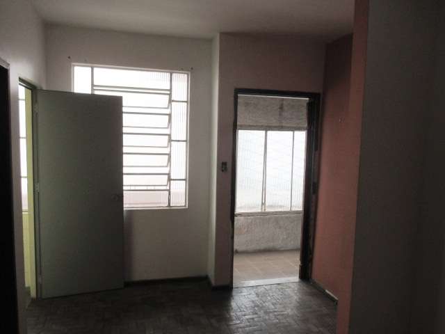 Casa com 4 Quartos para Alugar, 160 m² por R$ 2.500/Mês Rua Álvares de Azevedo, 107 - Auxiliadora, Porto Alegre - RS