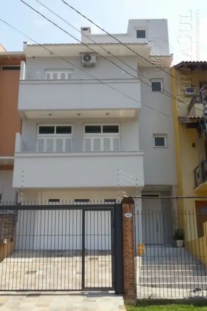 Casa de Condomínio com 3 Quartos à Venda, 400 m² por R$ 850.000 Teresópolis, Porto Alegre - RS