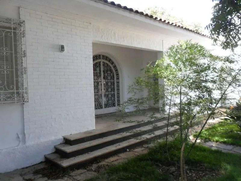 Casa com 5 Quartos para Alugar, 450 m² por R$ 6.000/Mês Rua Passa Tempo - Carmo, Belo Horizonte - MG