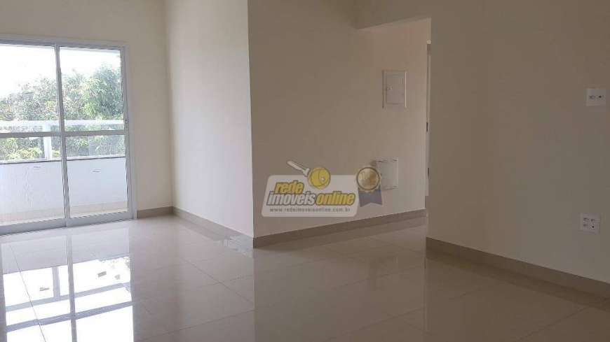 Apartamento com 3 Quartos para Alugar, 73 m² por R$ 1.300/Mês São Benedito, Uberaba - MG