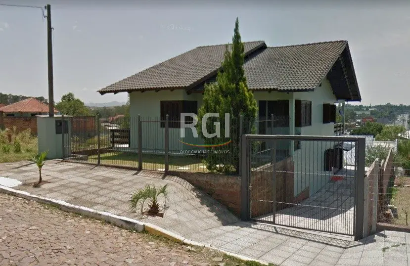 Casa à Venda, 209 m² por R$ 550.000 Rua Arco-Íris - Ouro Verde, Portão - RS