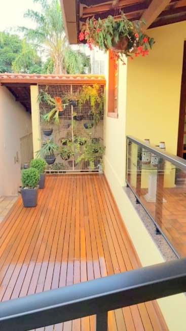 Casa com 3 Quartos à Venda, 230 m² por R$ 1.100.000 Rua Itaí - Santa Efigênia, Belo Horizonte - MG