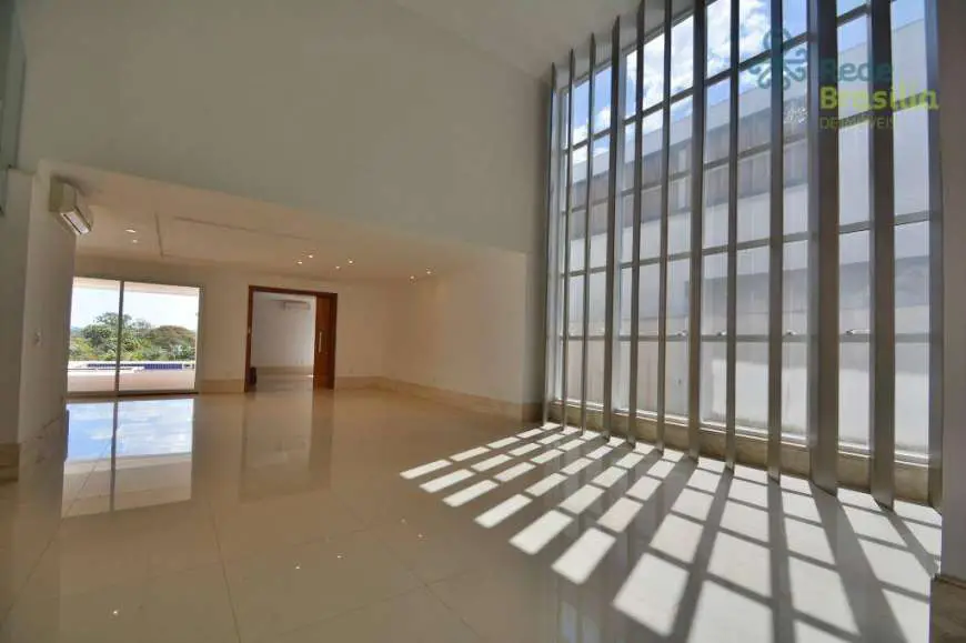 Casa com 4 Quartos para Alugar, 700 m² por R$ 15.000/Mês Lago Sul, Brasília - DF