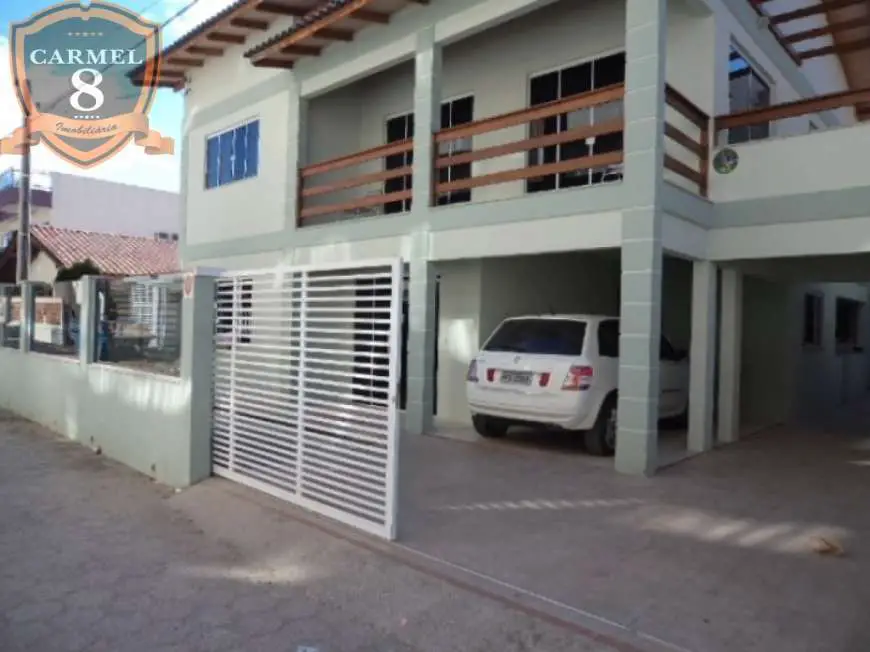 Casa com 7 Quartos para Alugar por R$ 1.700/Dia Rua Bem Te VI - Bombas, Bombinhas - SC