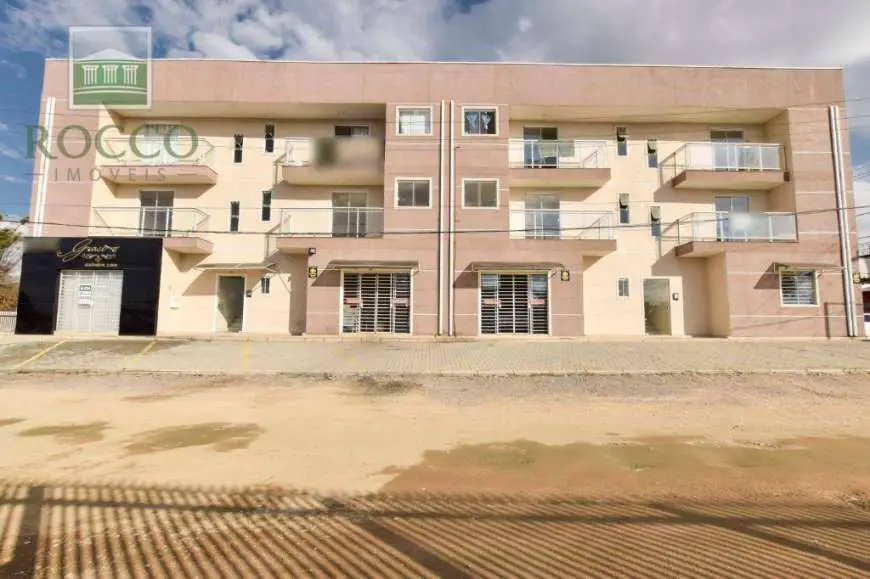 Apartamento com 2 Quartos para Alugar, 62 m² por R$ 750/Mês BR - 376 - Cruzeiro, São José dos Pinhais - PR