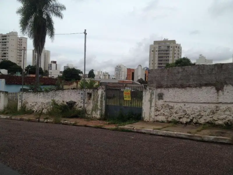 Lote/Terreno à Venda por R$ 950.000 Araés, Cuiabá - MT