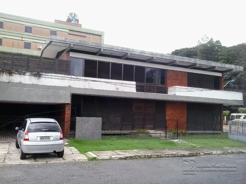 Casa com 4 Quartos para Alugar, 900 m² por R$ 10.000/Mês Marco, Belém - PA