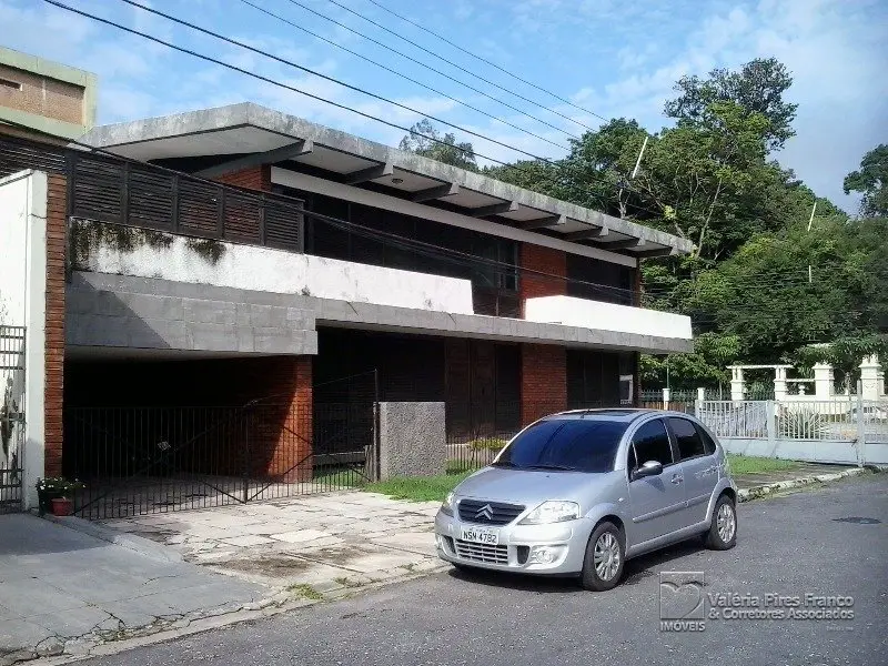 Casa com 4 Quartos para Alugar, 900 m² por R$ 10.000/Mês Marco, Belém - PA