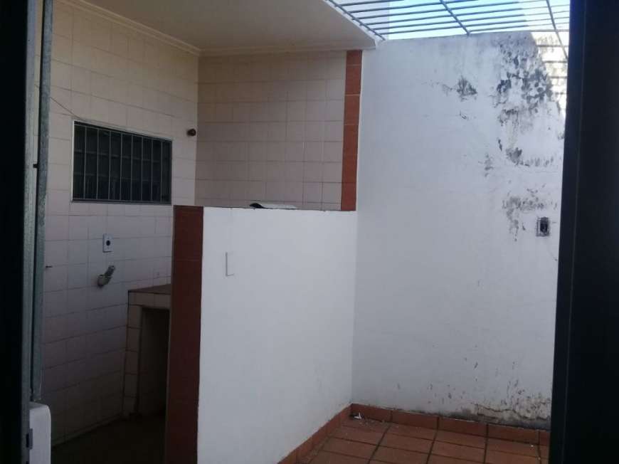 Sobrado com 3 Quartos para Alugar, 100 m² por R$ 2.000/Mês Vila Carbone, São Paulo - SP