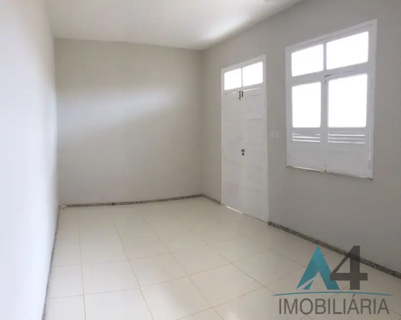 Casa com 3 Quartos à Venda, 250 m² por R$ 450.000 Rua Renato Santos Teixeira, 87 - Luzia, Aracaju - SE