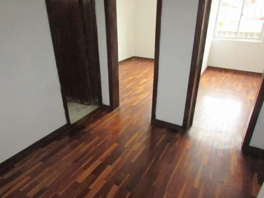 Apartamento com 2 Quartos para Alugar, 75 m² por R$ 1.000/Mês Santa Mônica, Belo Horizonte - MG