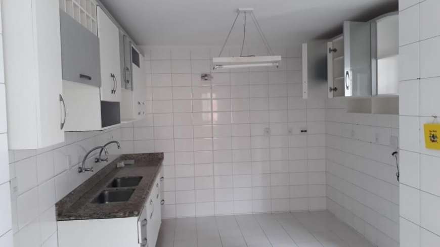 Apartamento com 4 Quartos à Venda, 155 m² por R$ 620.000 Avenida Pedro Valadares, 60 - Jardins, Aracaju - SE