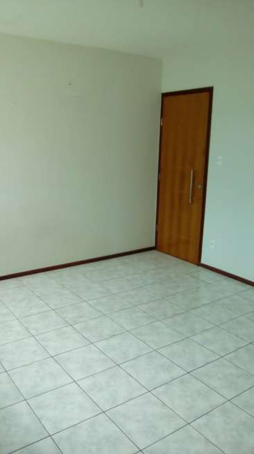 Apartamento com 3 Quartos para Alugar por R$ 750/Mês Rua Araraquara - Caseb, Feira de Santana - BA