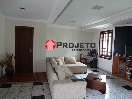 Casa com 3 Quartos à Venda, 333 m² por R$ 900.000 Santa Rosa, Belo Horizonte - MG
