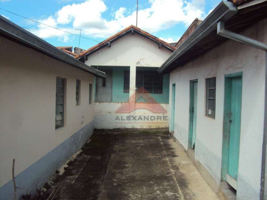 Casa com 1 Quarto à Venda, 137 m² por R$ 320.000 Vila Tatetuba, São José dos Campos - SP