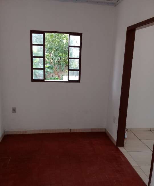 Casa com 2 Quartos para Alugar, 60 m² por R$ 1.200/Mês Rua Juruá, 344 - Jardim São Pedro, Porto Alegre - RS