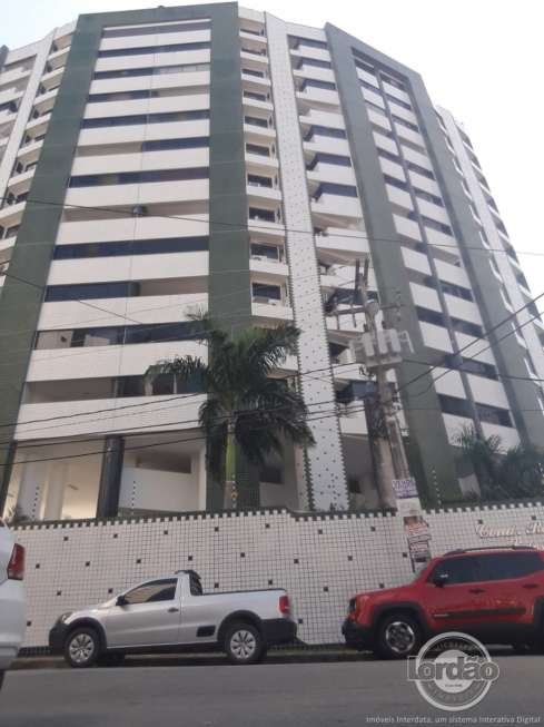 Apartamento com 4 Quartos para Alugar, 218 m² por R$ 3.300/Mês Rua Epitácio Andrade, 1420 - Barro Vermelho, Natal - RN