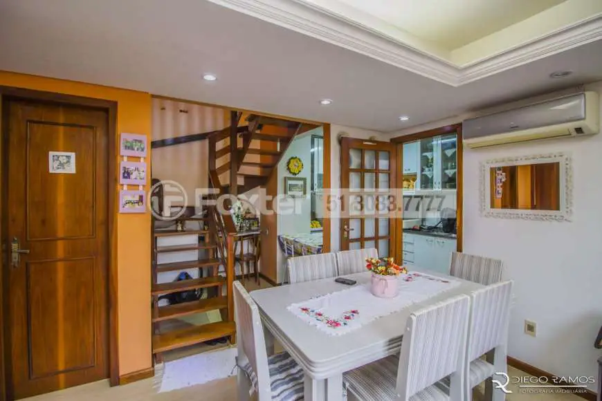 Casa com 3 Quartos à Venda, 94 m² por R$ 330.000 Rua Tamandaré - Camaquã, Porto Alegre - RS