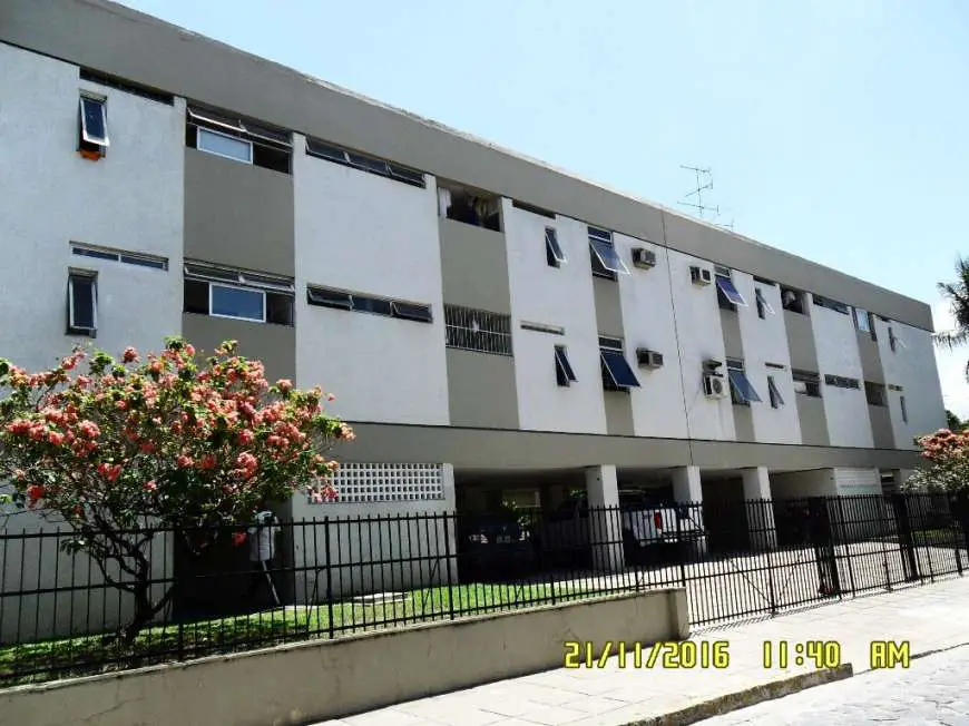 Apartamento com 2 Quartos à Venda, 77 m² por R$ 270.000 Avenida Dezessete de Agosto - Casa Forte, Recife - PE