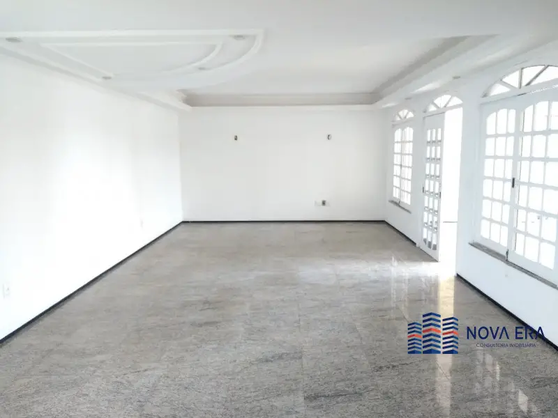 Casa com 3 Quartos para Alugar, 654 m² por R$ 6.000/Mês Rua Doutor Miranda Leão, 2925 - De Lourdes, Fortaleza - CE