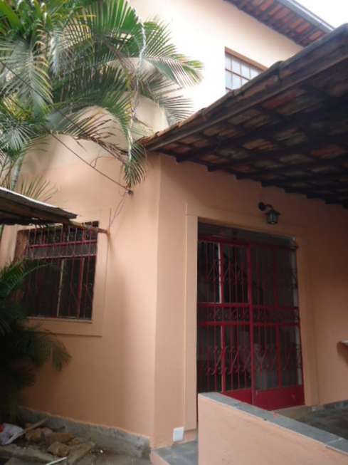Casa com 1 Quarto para Alugar, 48 m² por R$ 780/Mês Camargos, Belo Horizonte - MG
