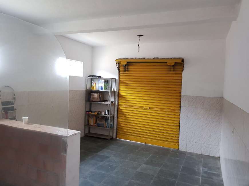 Casa com 2 Quartos para Alugar por R$ 900/Mês Rua Benedito Andrade - Conjunto Residencial Galo Branco, São José dos Campos - SP