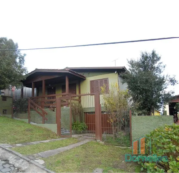 Casa com 3 Quartos à Venda, 130 m² por R$ 350.000 Rua Italo Raul Boff - Santa Corona, Caxias do Sul - RS