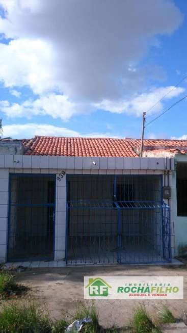 Casa com 2 Quartos para Alugar, 135 m² por R$ 550/Mês Rua Valdivino Tito - Vermelha, Teresina - PI