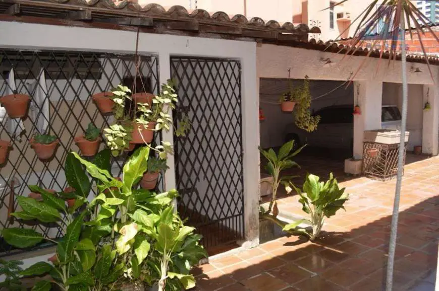 Casa de Condomínio com 3 Quartos à Venda, 220 m² por R$ 800.000 Fátima, Fortaleza - CE