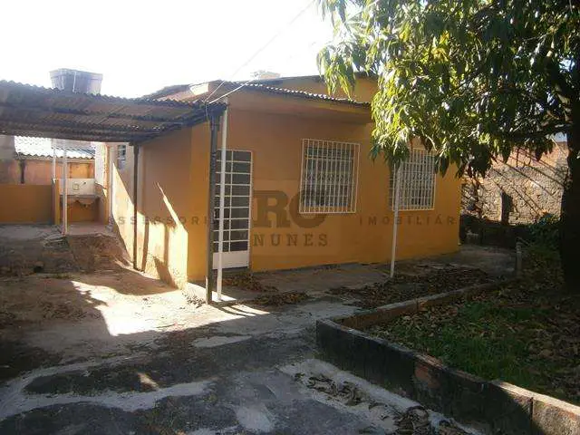 Casa com 2 Quartos para Alugar, 360 m² por R$ 780/Mês Tupi B, Belo Horizonte - MG