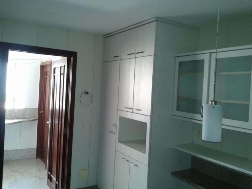 Apartamento com 3 Quartos à Venda, 200 m² por R$ 700.000 Lagoa Nova, Natal - RN