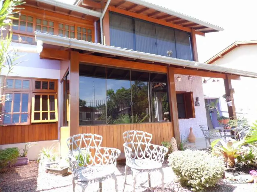 Casa com 3 Quartos à Venda por R$ 650.000 Centro, Sapiranga - RS
