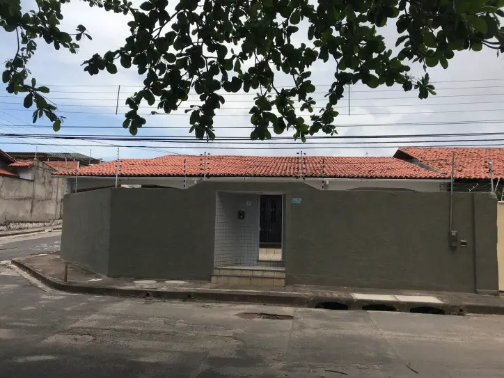 Casa com 4 Quartos para Alugar, 450 m² por R$ 2.500/Mês Cohajap, São Luís - MA
