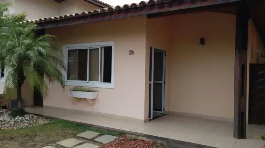 Casa com 2 Quartos para Alugar, 90 m² por R$ 2.000/Mês Jardim Aeroporto, Lauro de Freitas - BA