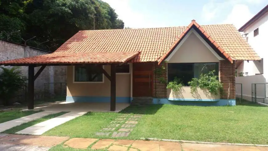 Casa com 4 Quartos para Alugar, 280 m² por R$ 3.500/Mês Rodovia Augusto Montenegro - Parque Verde, Belém - PA